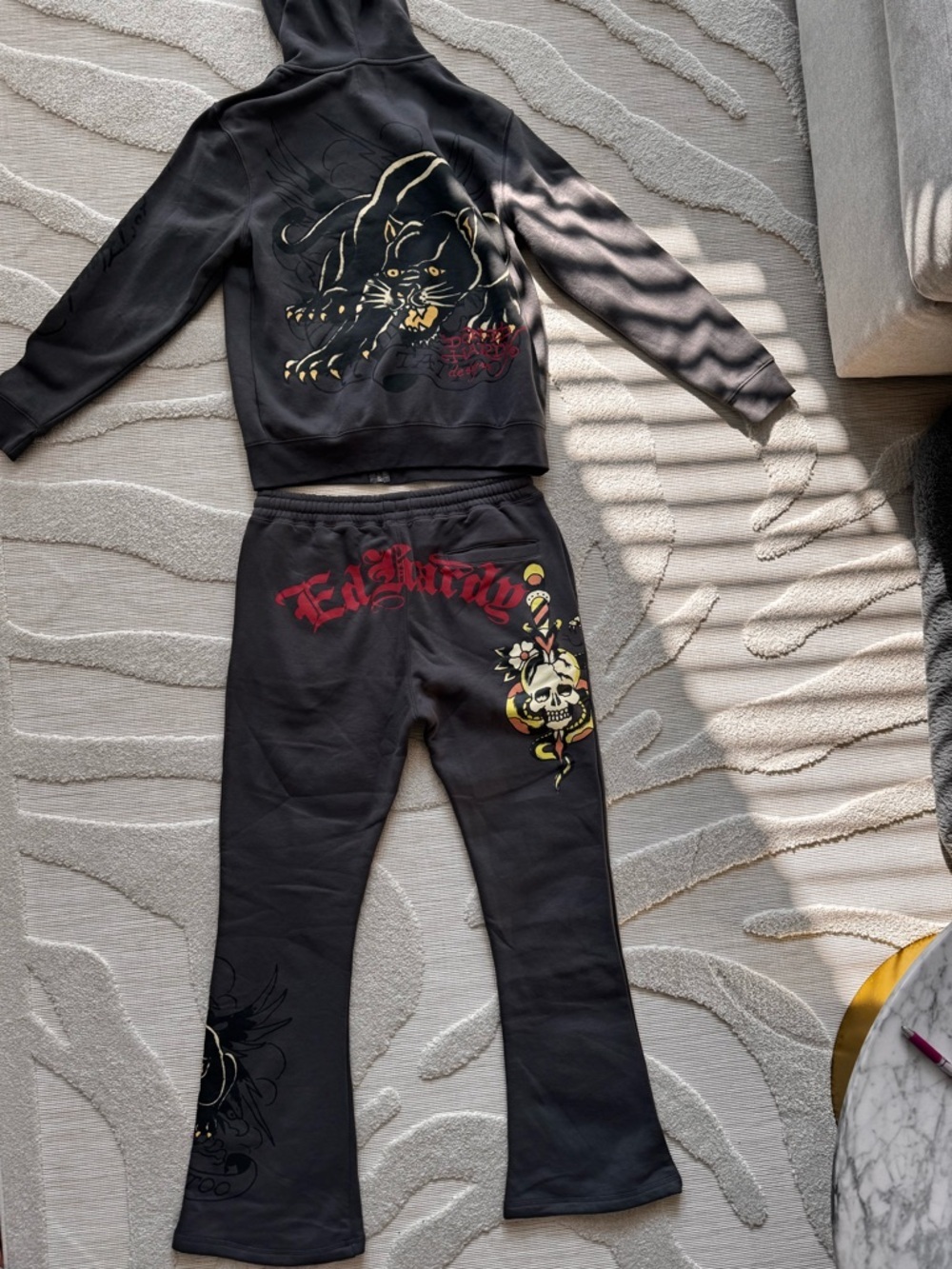 Ed Hardy grey sweatpants - Picture 4 of 8
